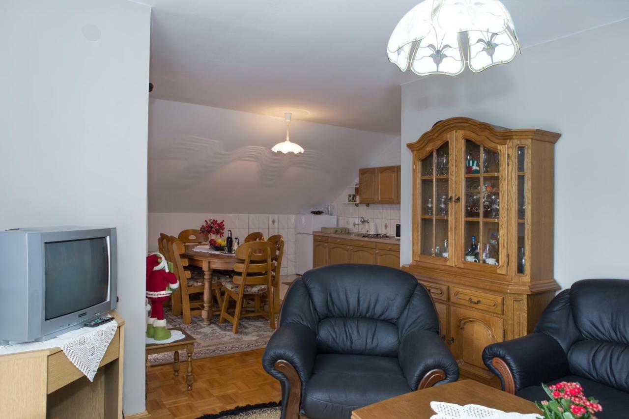 Ferienwohnung Apartman Dubravcic Otočac Exterior foto