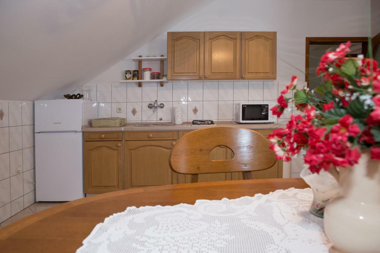 Ferienwohnung Apartman Dubravcic Otočac Exterior foto