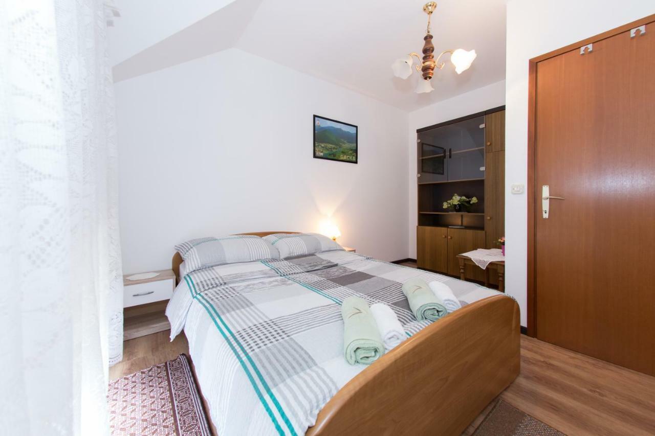 Ferienwohnung Apartman Dubravcic Otočac Exterior foto