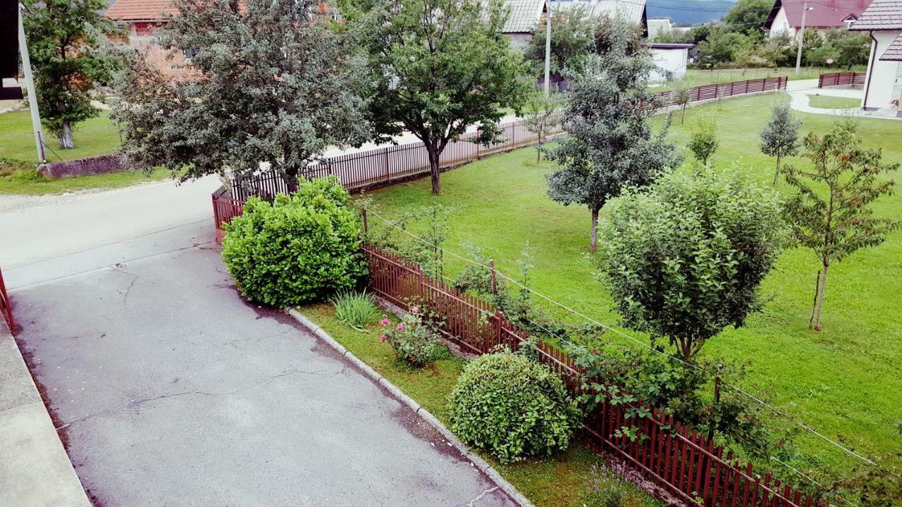 Ferienwohnung Apartman Dubravcic Otočac Exterior foto